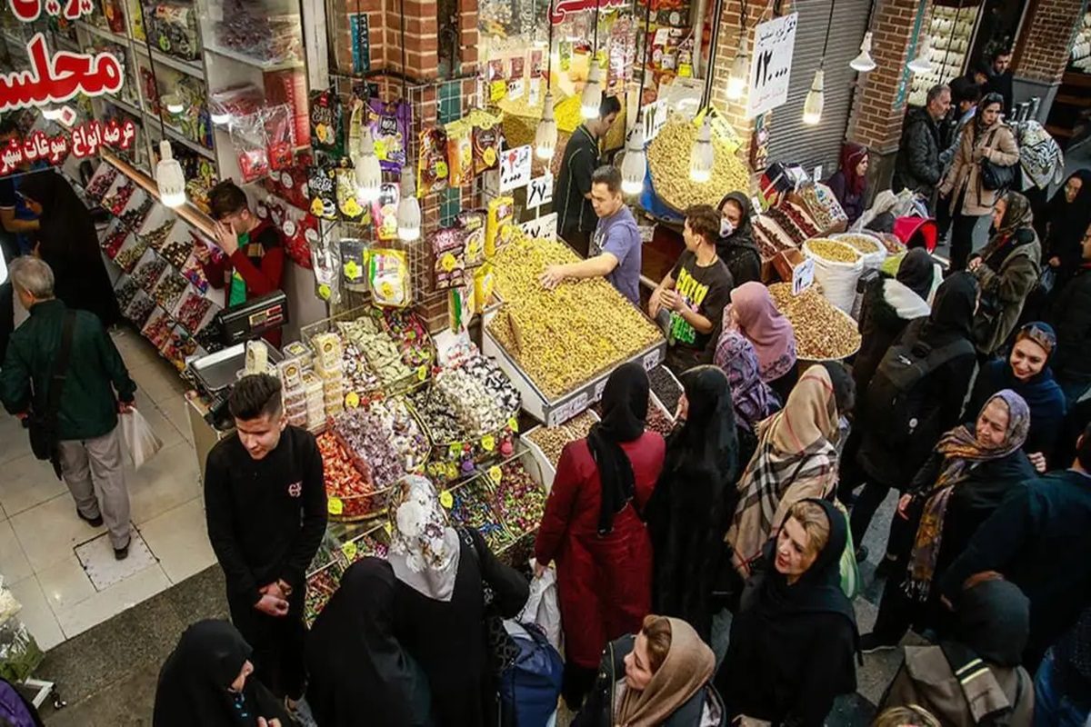 فرمانداران شهرستان&zwnj;ها بر بازار شب عید نظارت کنند