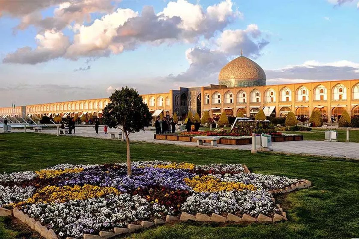 ترک&zwnj;های عمیق بر پیکره&zwnj;ی تاریخ