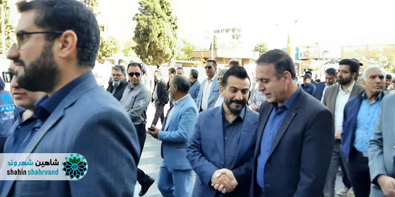 نقش دانش آموزان و جوانان در راهپیمایی